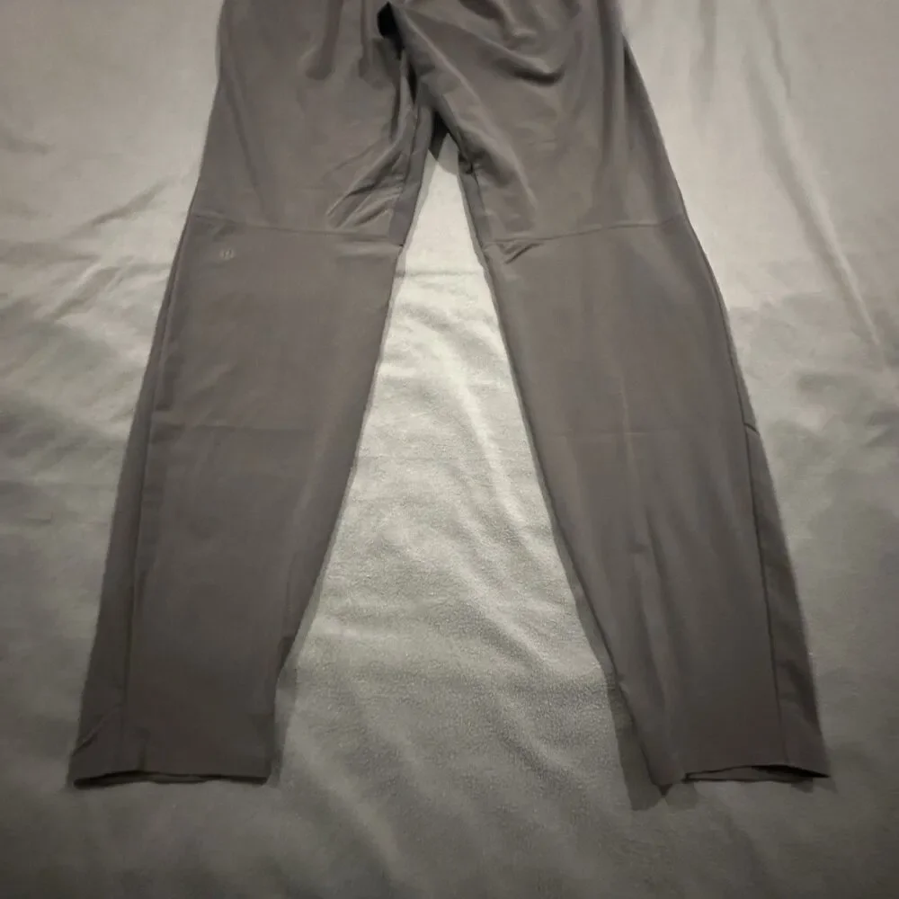 Lululemon Switch Up Pants Mens S Gray Performance Tapered Jogger Stretch